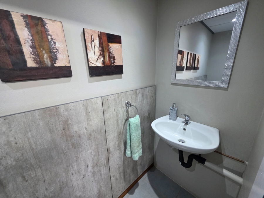 6 Bedroom Property for Sale in Dan Pienaar Free State